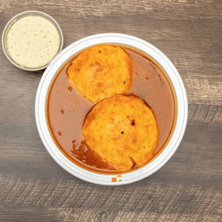Idli in Sambar- 2Pc's (Comes with Chutney)